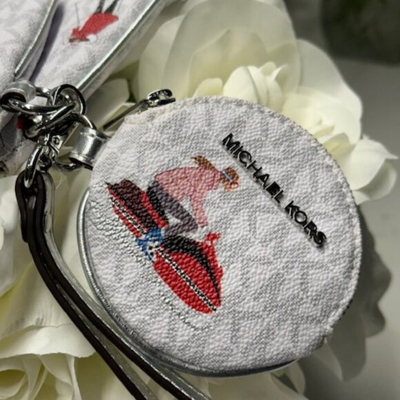 ⛷️🏂🚠 Michael Kors Ski Girls Jet Set Trio Wristlet Set NWT!  3 wristlets! - Picture 5 of 13